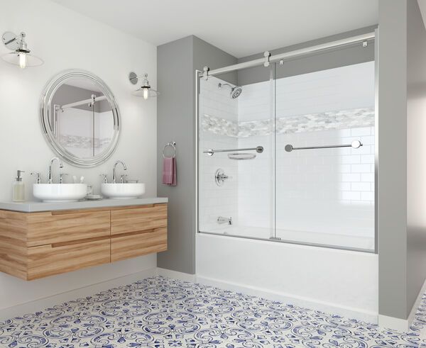 Contemporary bathtub tile ideas combining glass doors and patterned flooring