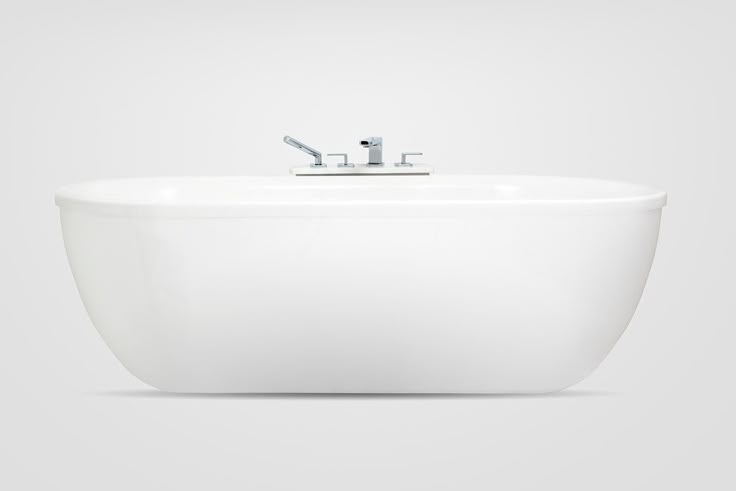 Modern freestanding bathtub with clean bathtub trace for optimized floor alignment.Modern freestanding bathtub with clean bathtub trace for optimized floor alignment.