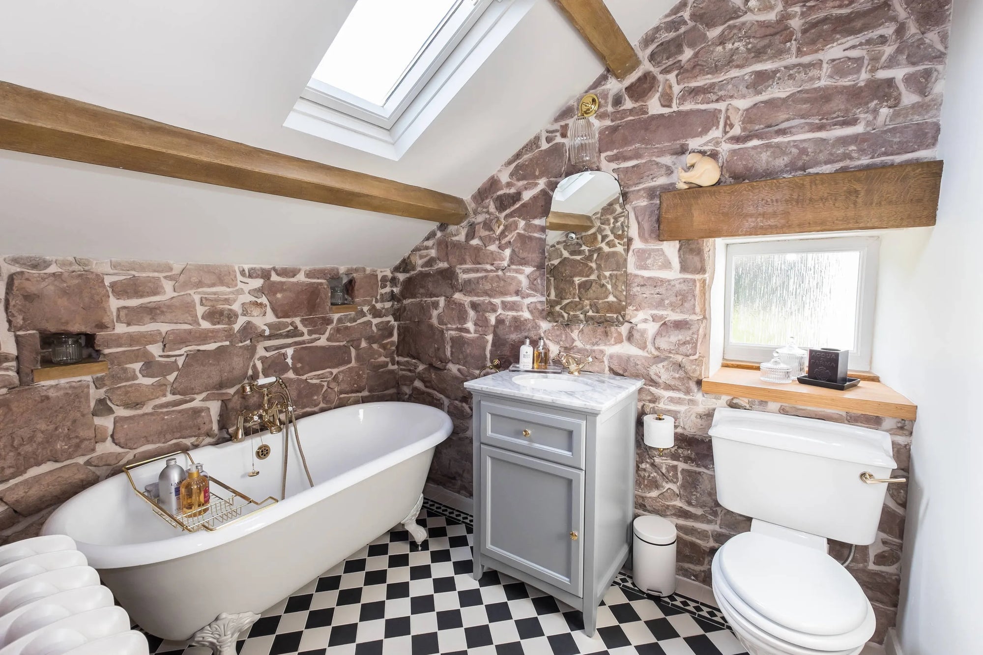 Cheap Bathroom Vanities: Smart Ways to Save Without Sacrificing Style