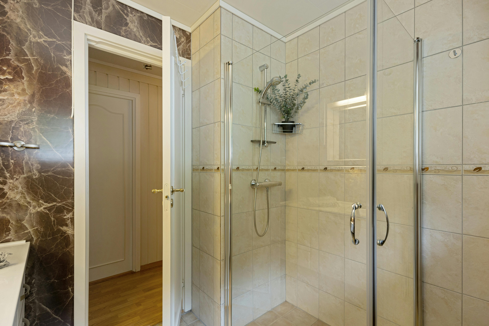 How to Accurately Measure Frameless Glass Shower Doors to Ensure Perfect Installation?