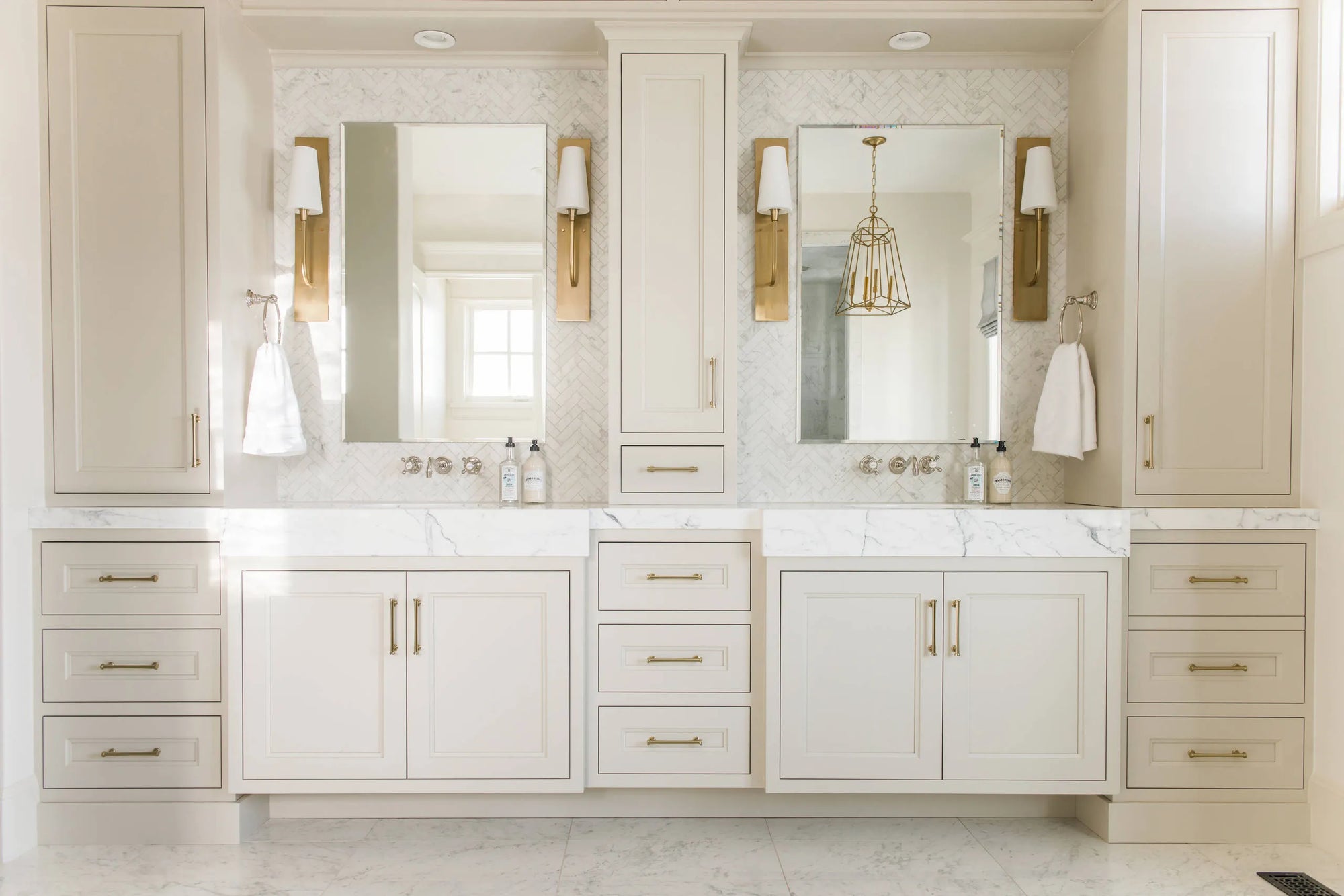 Vanity & Sink