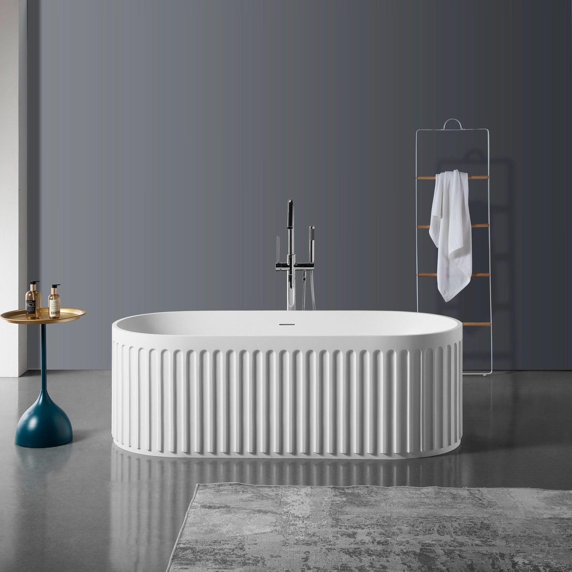 Gorgeous Freestanding Bathtub with Efficient Overflow Drainage System color:white