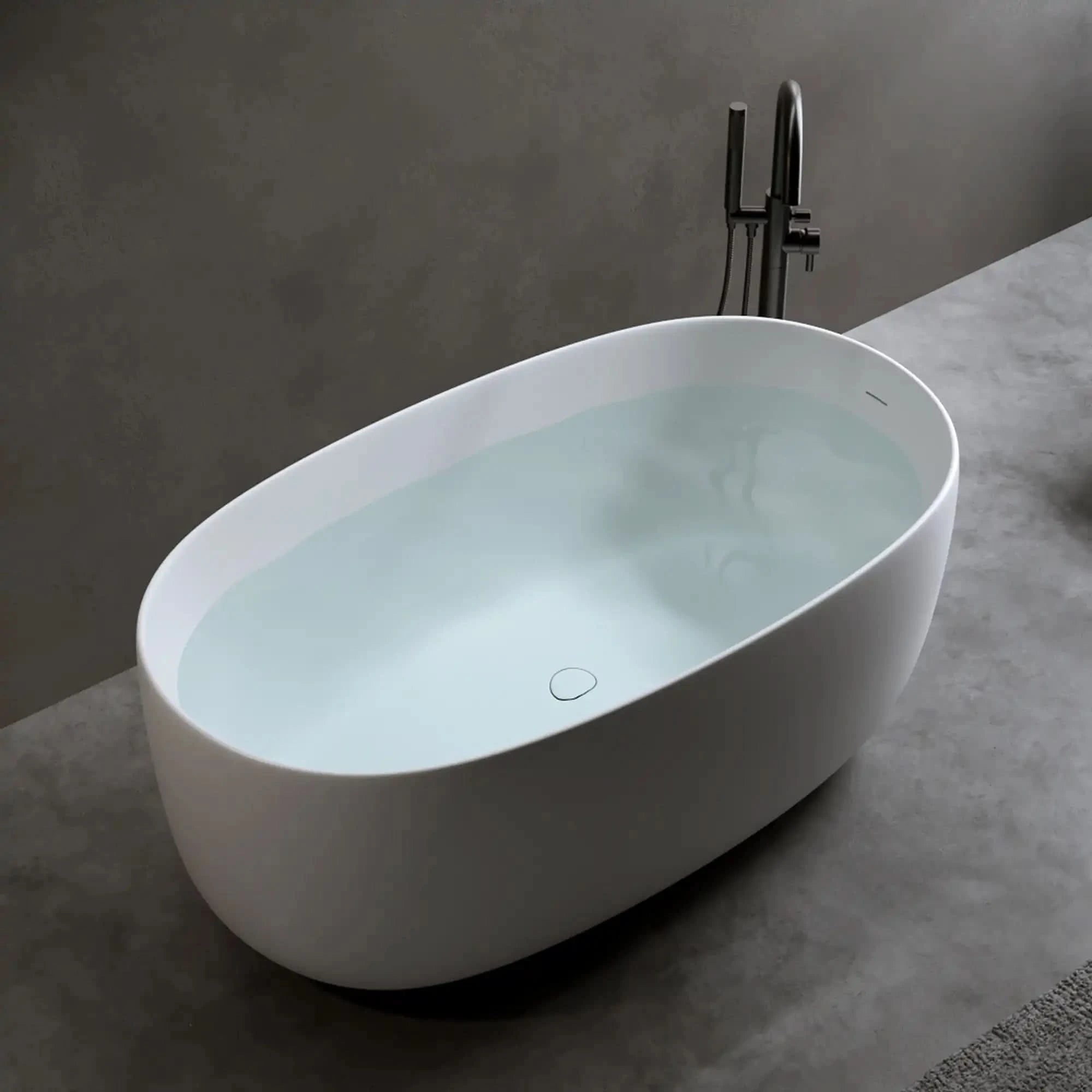 47&quot; Compact Solid Surface Resin Bathtub with Pop-Up Drain &amp; Overflow – Modern &amp; Affordable for Small Spaces color: Matte White