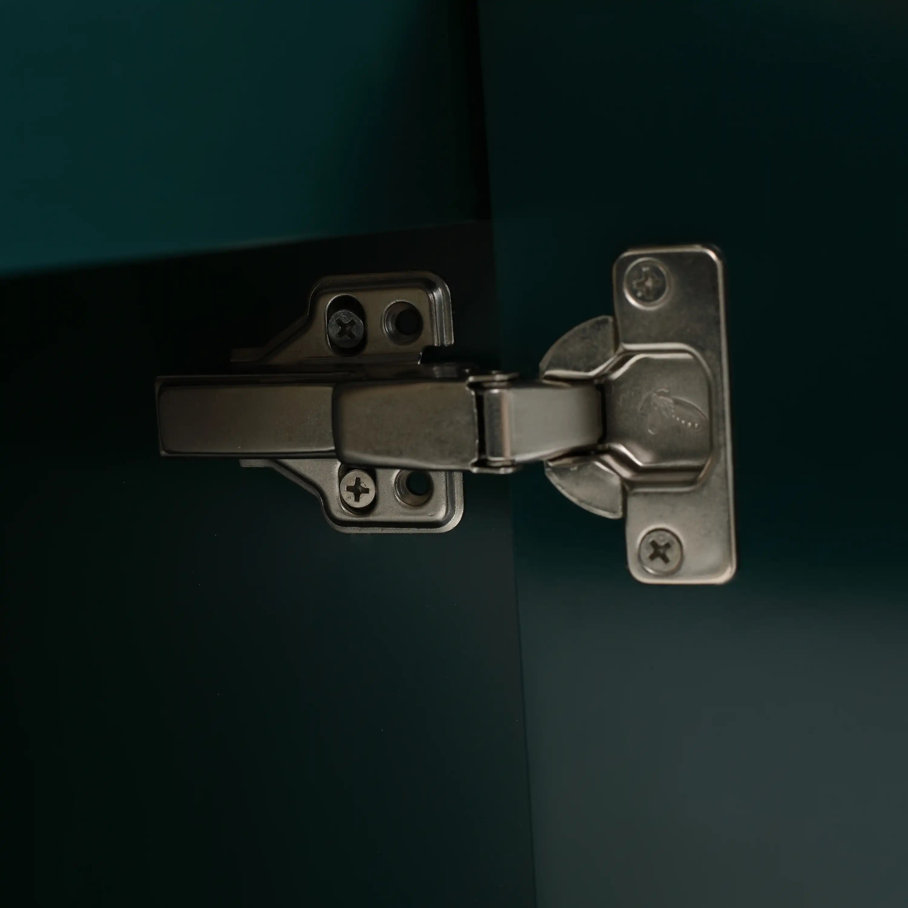 Soft-close hinge of the Civetta-Fluted Series green bathroom floating vanity.